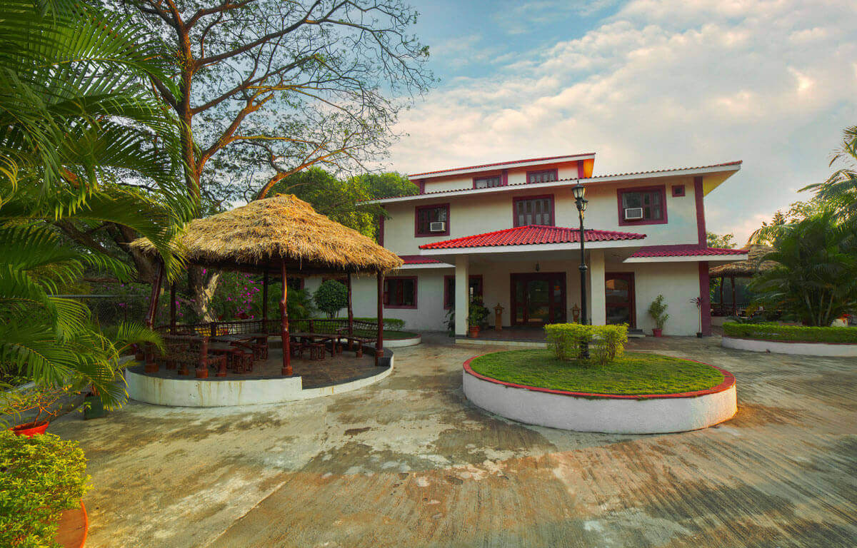 Resort for sale - Chondhi, Maharashtra